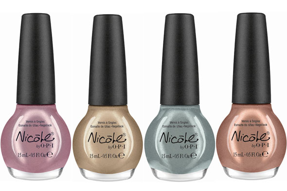 Giveaway: Festive Fingers- Nicole by OPI