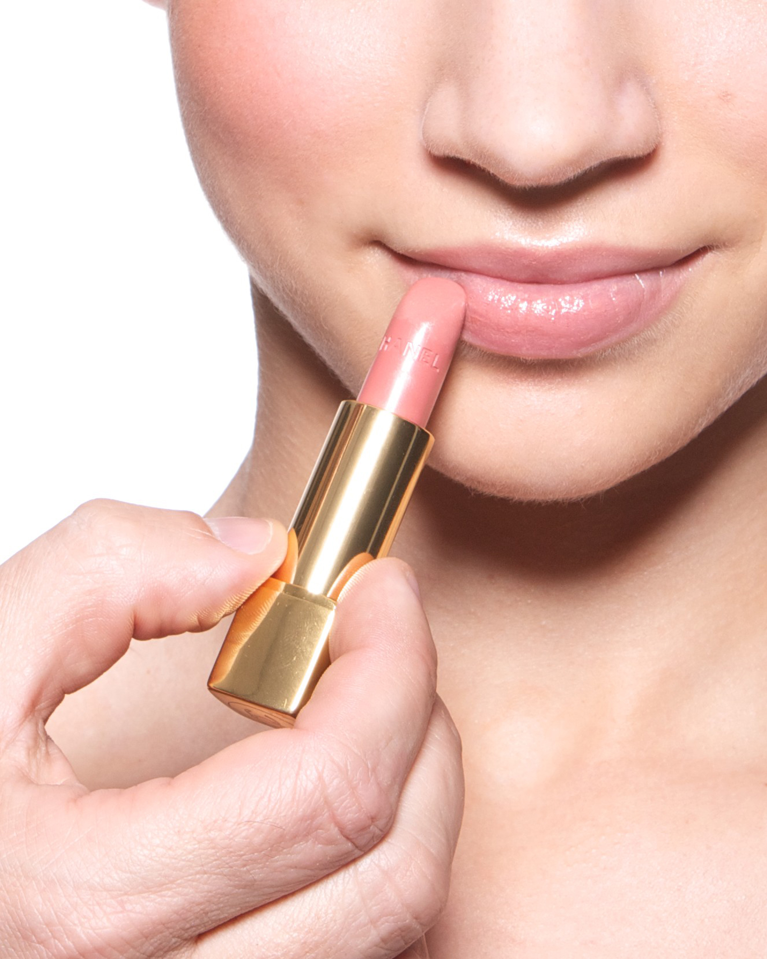 The Art of the Nude Lip – a step by step guide for a youthful pout