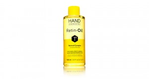 Hand-Chemistry-Retin-Oil